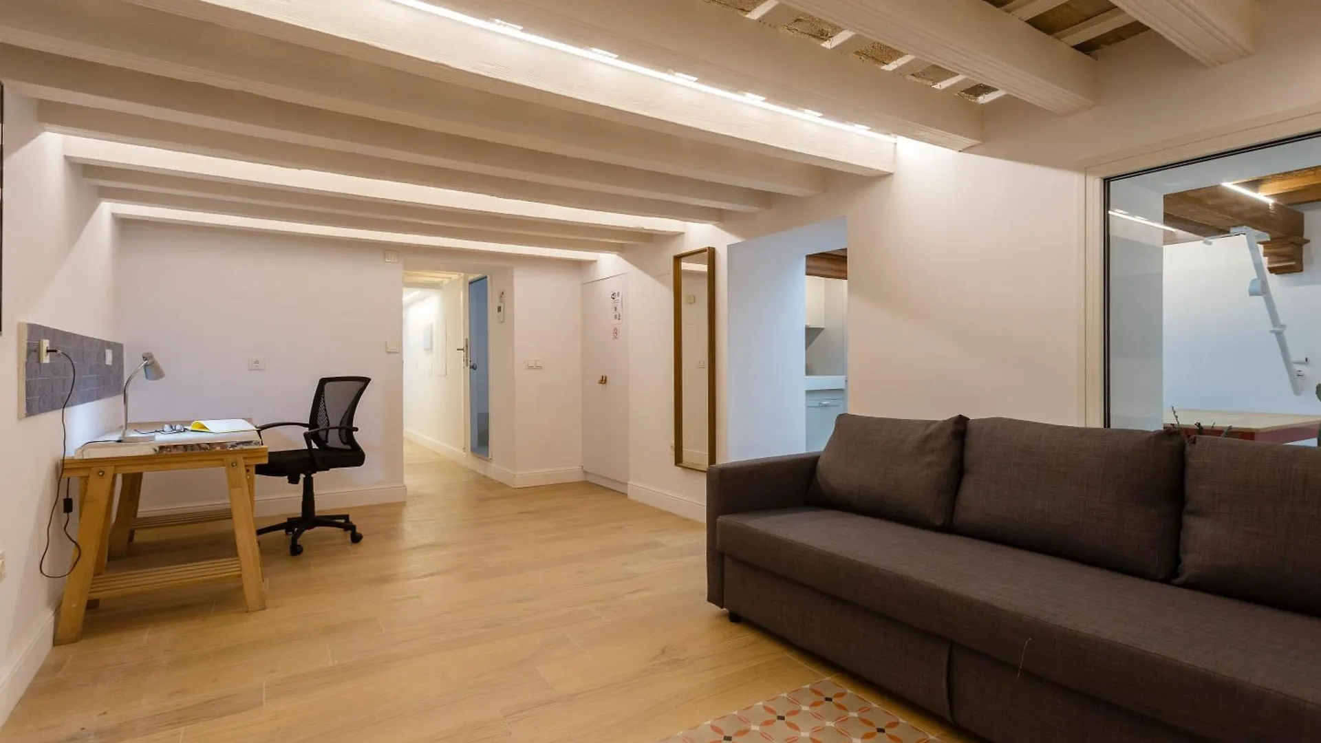 Estudio Amor Brujo By Cadiz4Rentals 0*, Cadiz